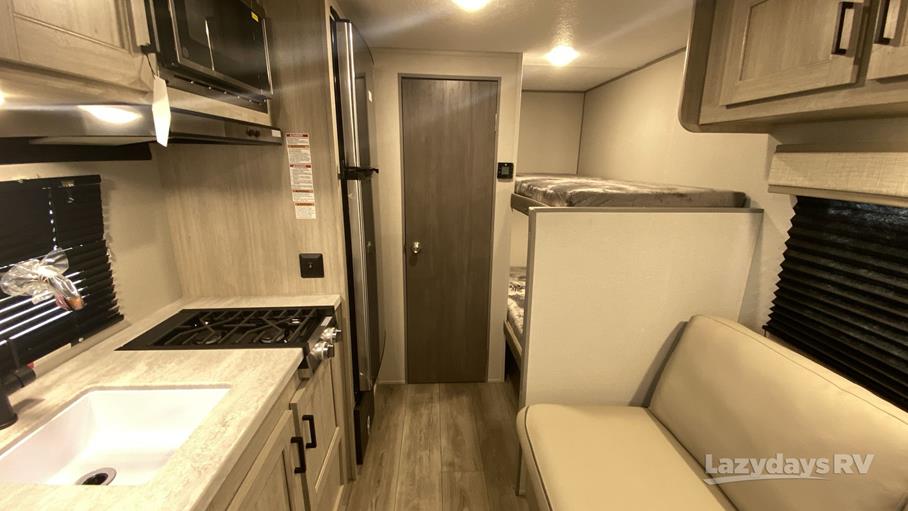 Coachmen Catalina Summit R7