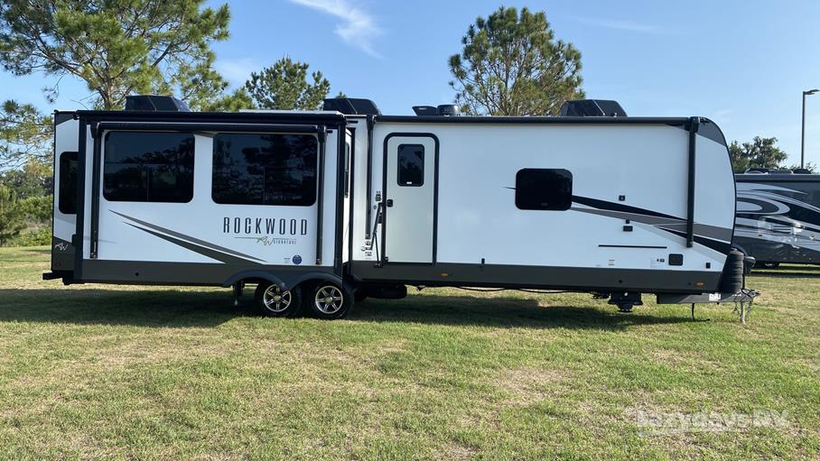 2025 Forest River Rockwood Signature 8337RL for sale in Wildwood