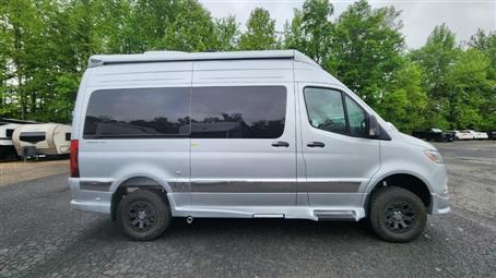 96533